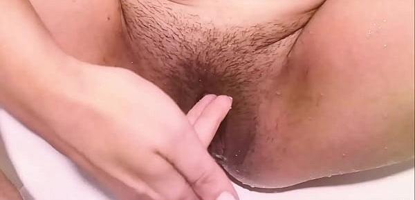  Babe Masturbate Wet Pussy, Shaves and Intensive Orgasm in the Shower